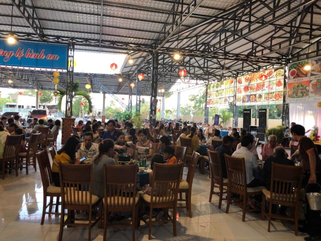 Hội ngộ quán - quán hải sản ở Bình Châu
