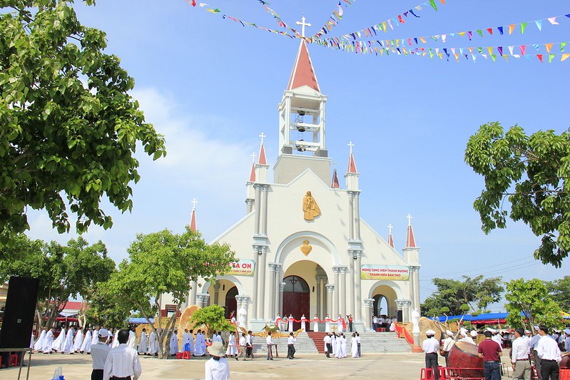 Nhà thờ Giáo xứ Hồ Tràm - nhà thờ ở Bình Châu Hồ Cốc